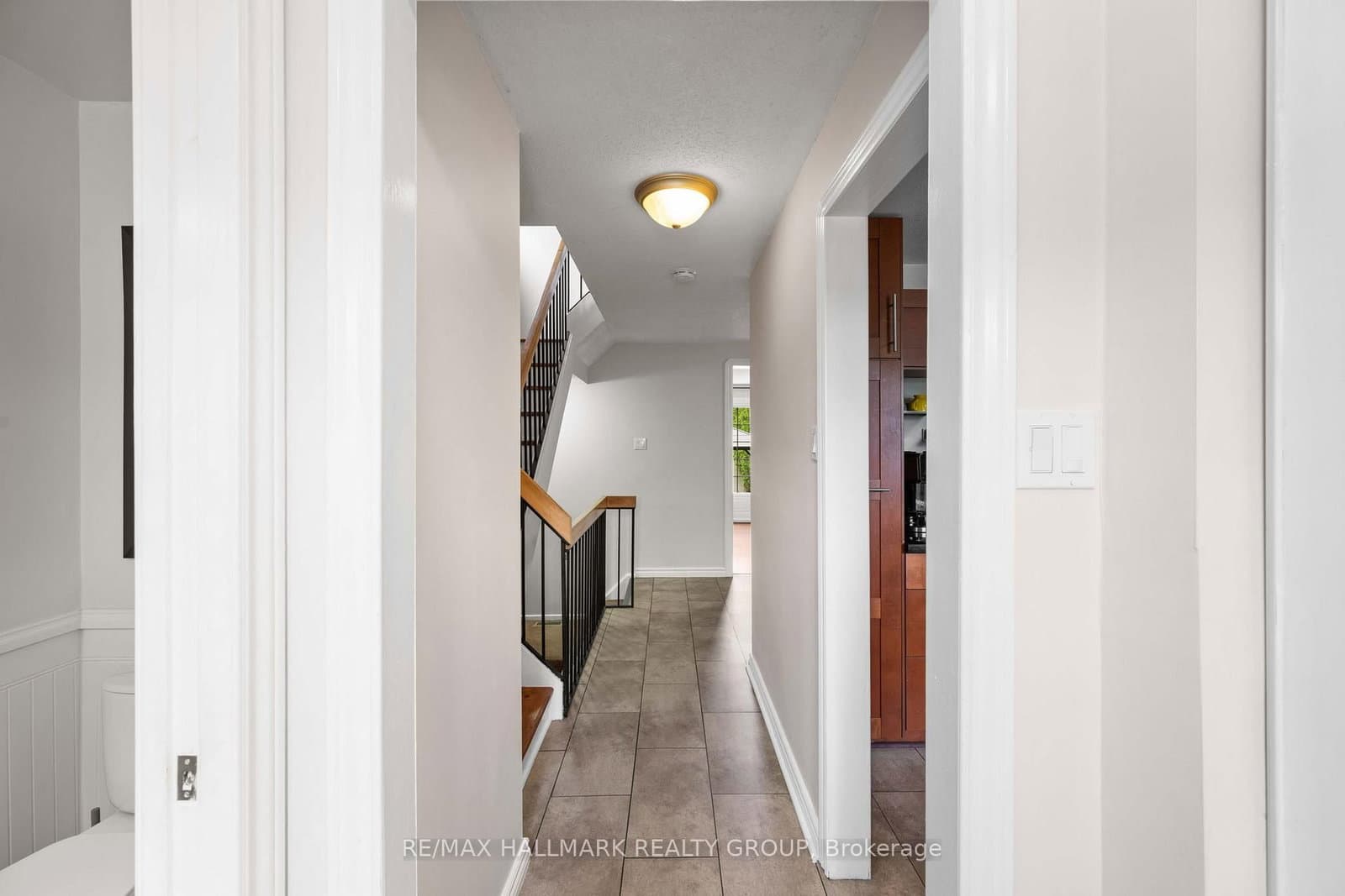 1791 Lamoureux Drive, Ottawa, ON — photo 3