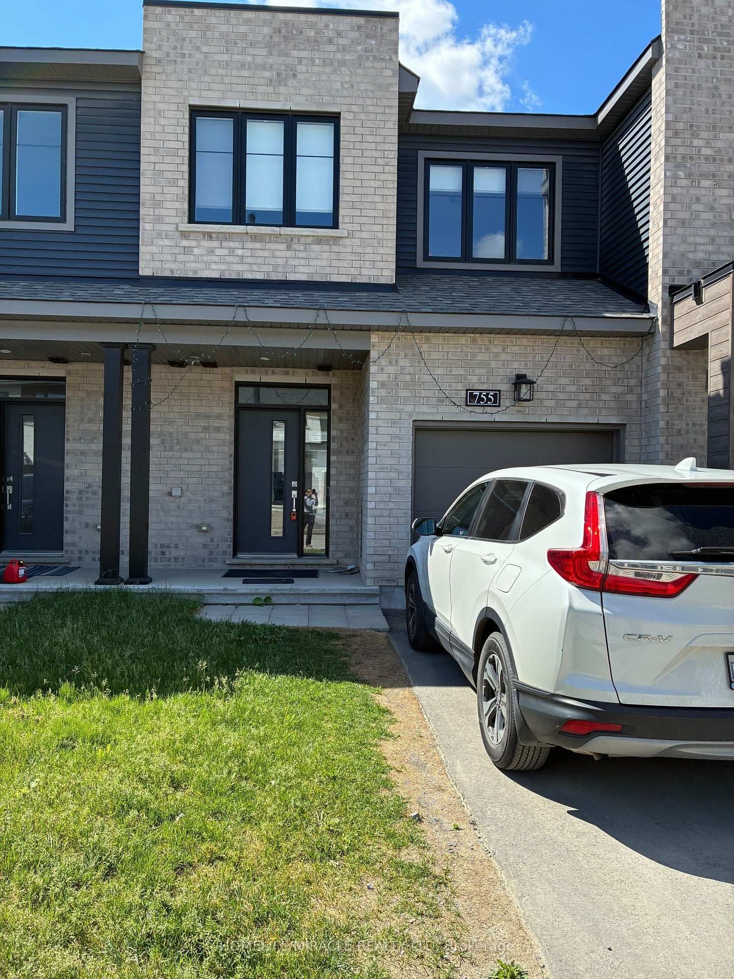 755 Fairline Row, Ottawa, ON