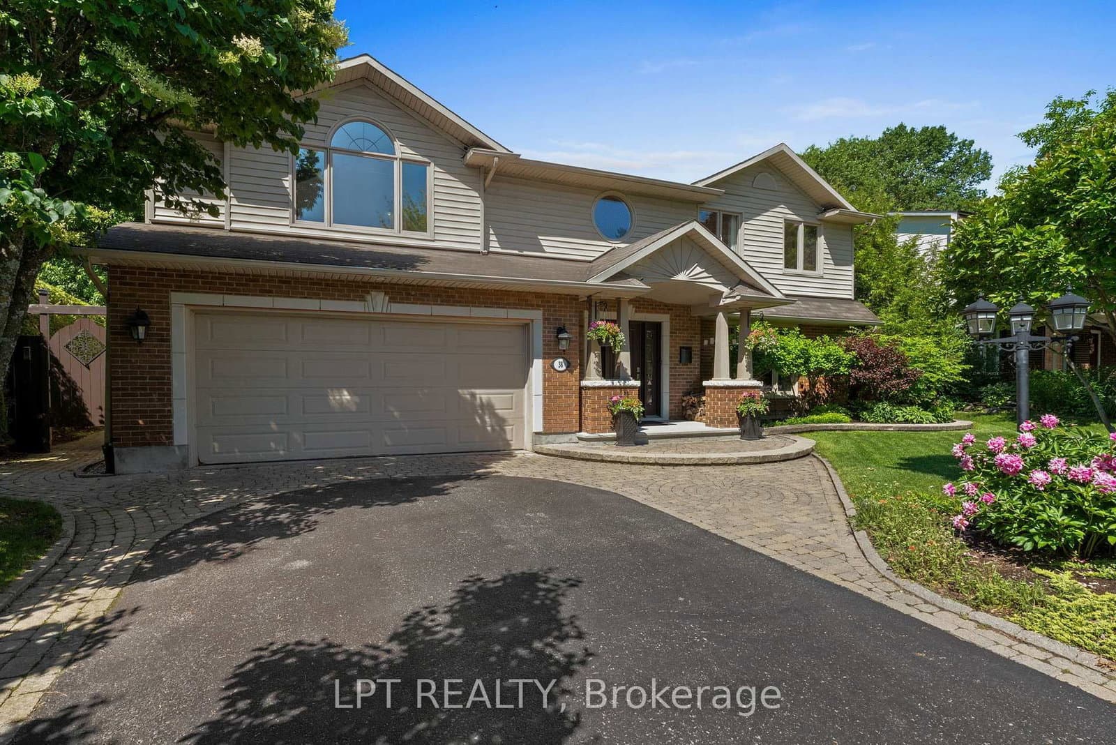 38 Glendenning Drive, Ottawa, ON — photo 2
