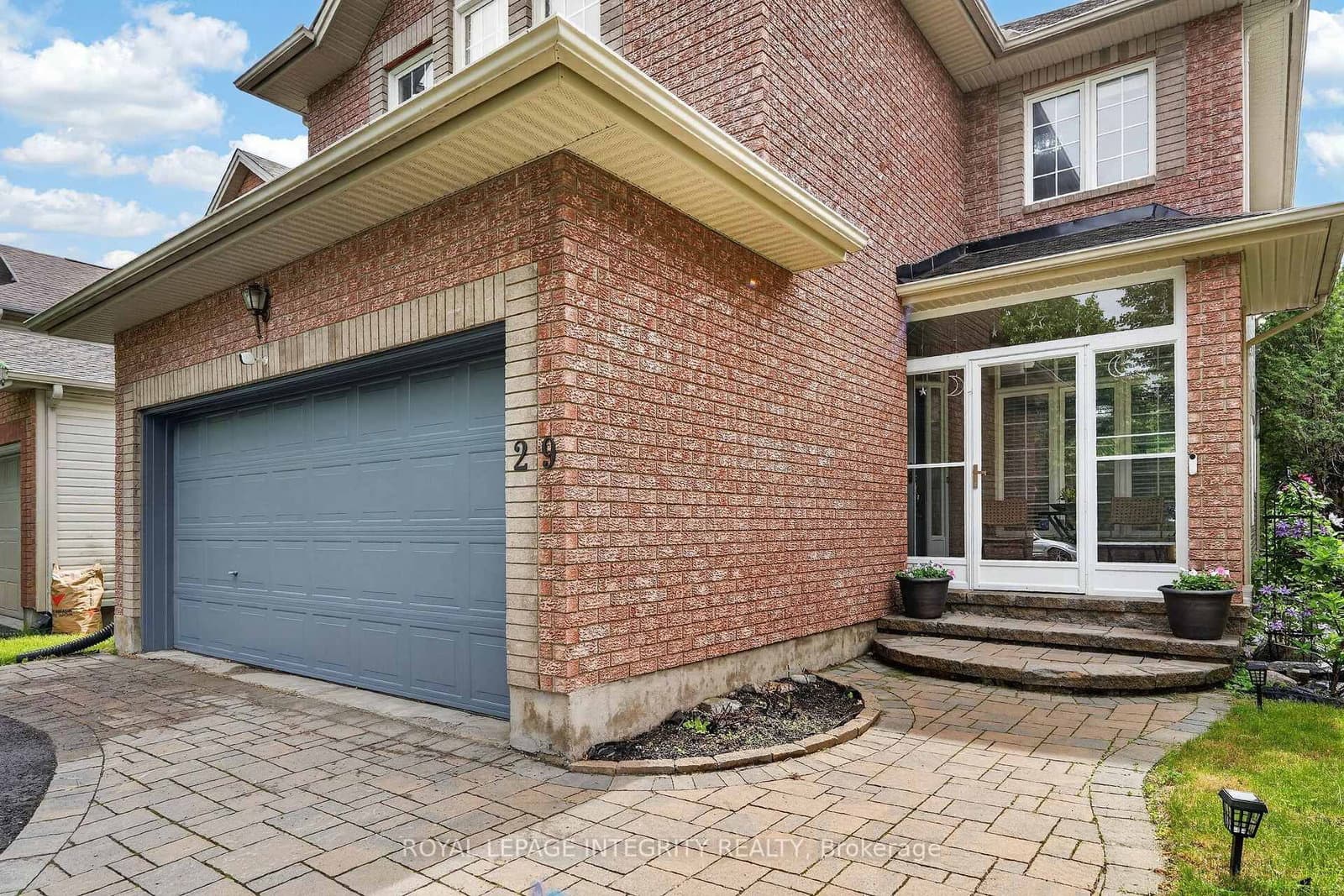 29 Nortoba Crescent, Ottawa, ON — photo 2