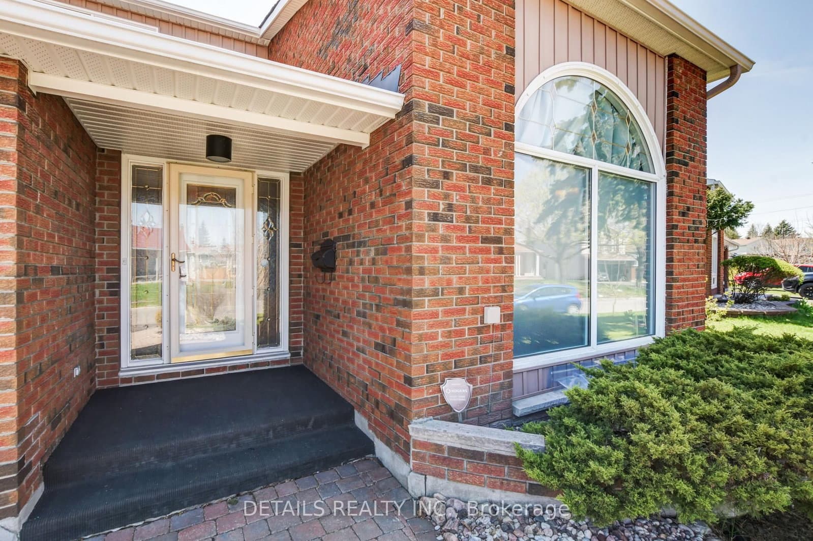 4388 Whittaker Crescent, Gloucester, ON — photo 2