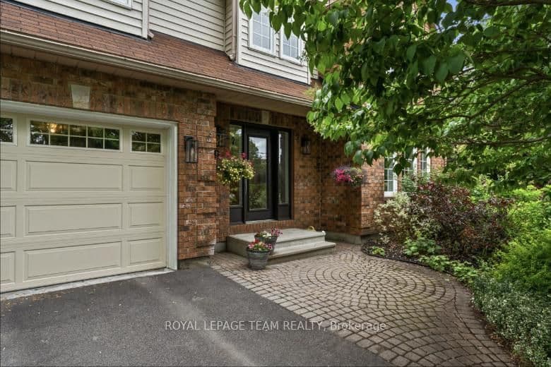 1209 Potter Drive, Ottawa, ON — photo 2