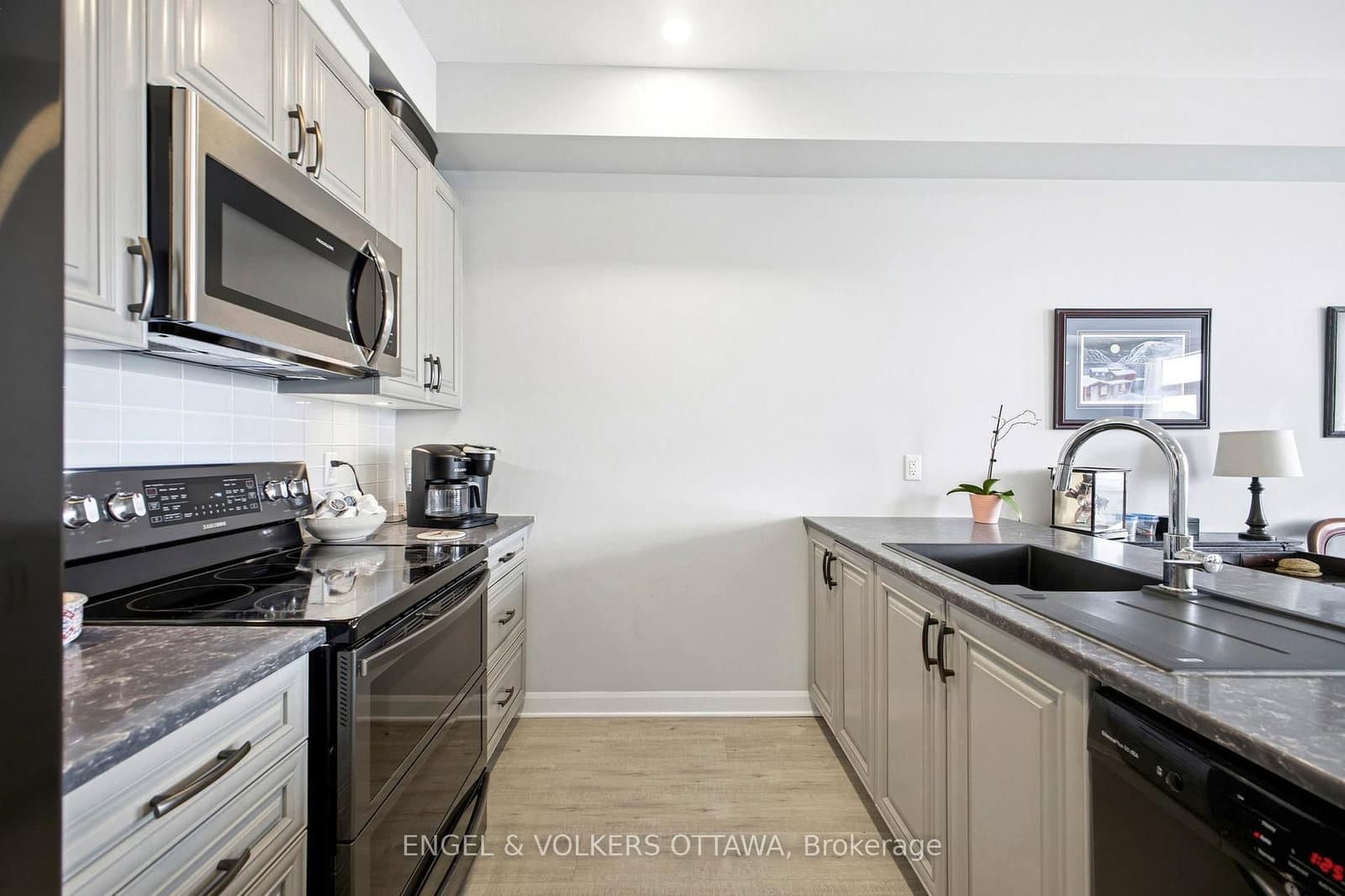 219 Liebe Terrace, Ottawa, ON — photo 7