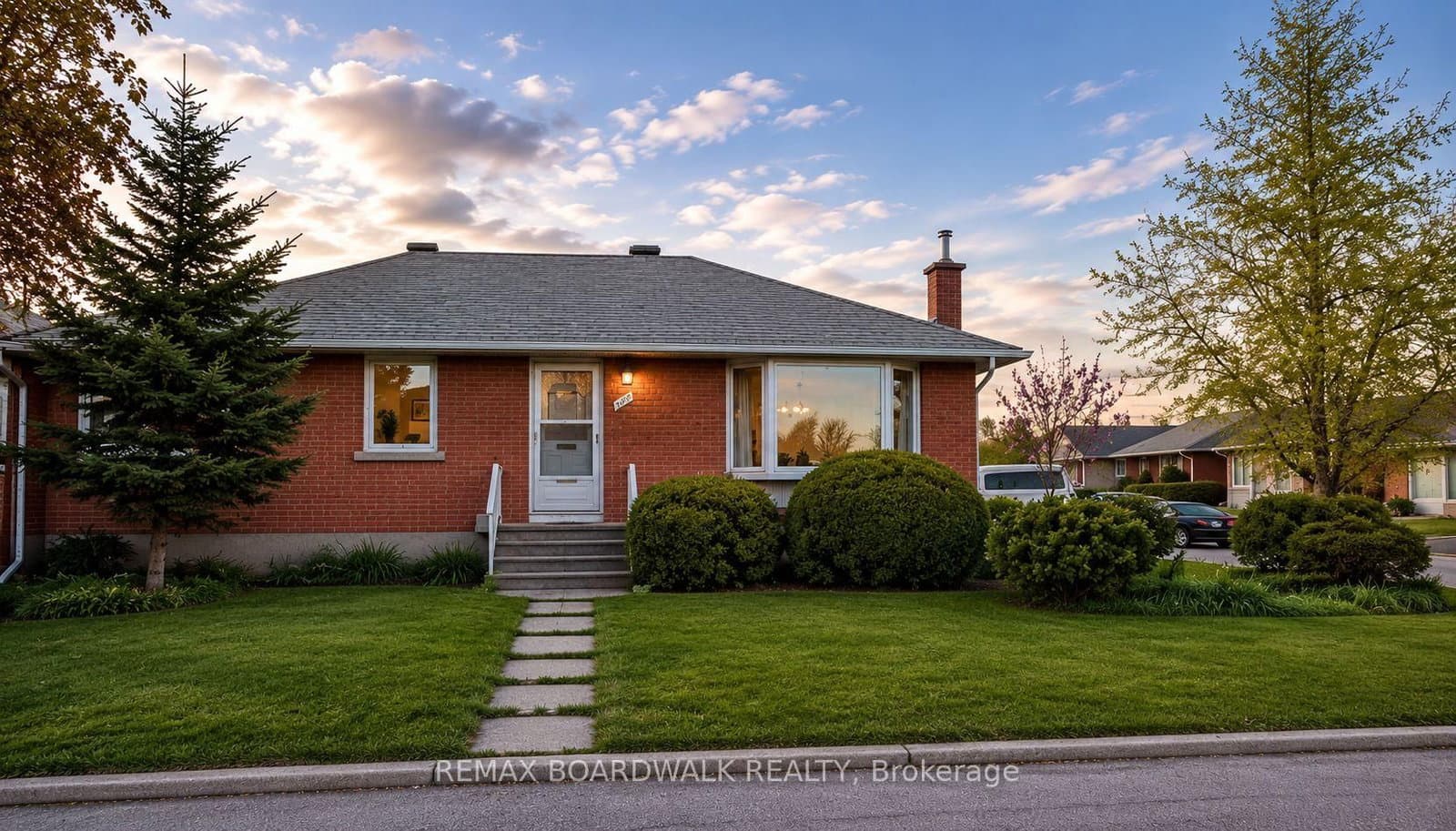 625 CLARKE Avenue, Ottawa, ON