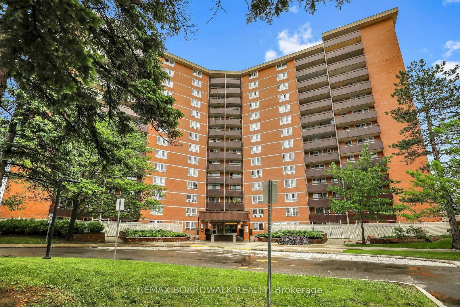 115 - 2020 Jasmine Crescent, Ottawa, ON