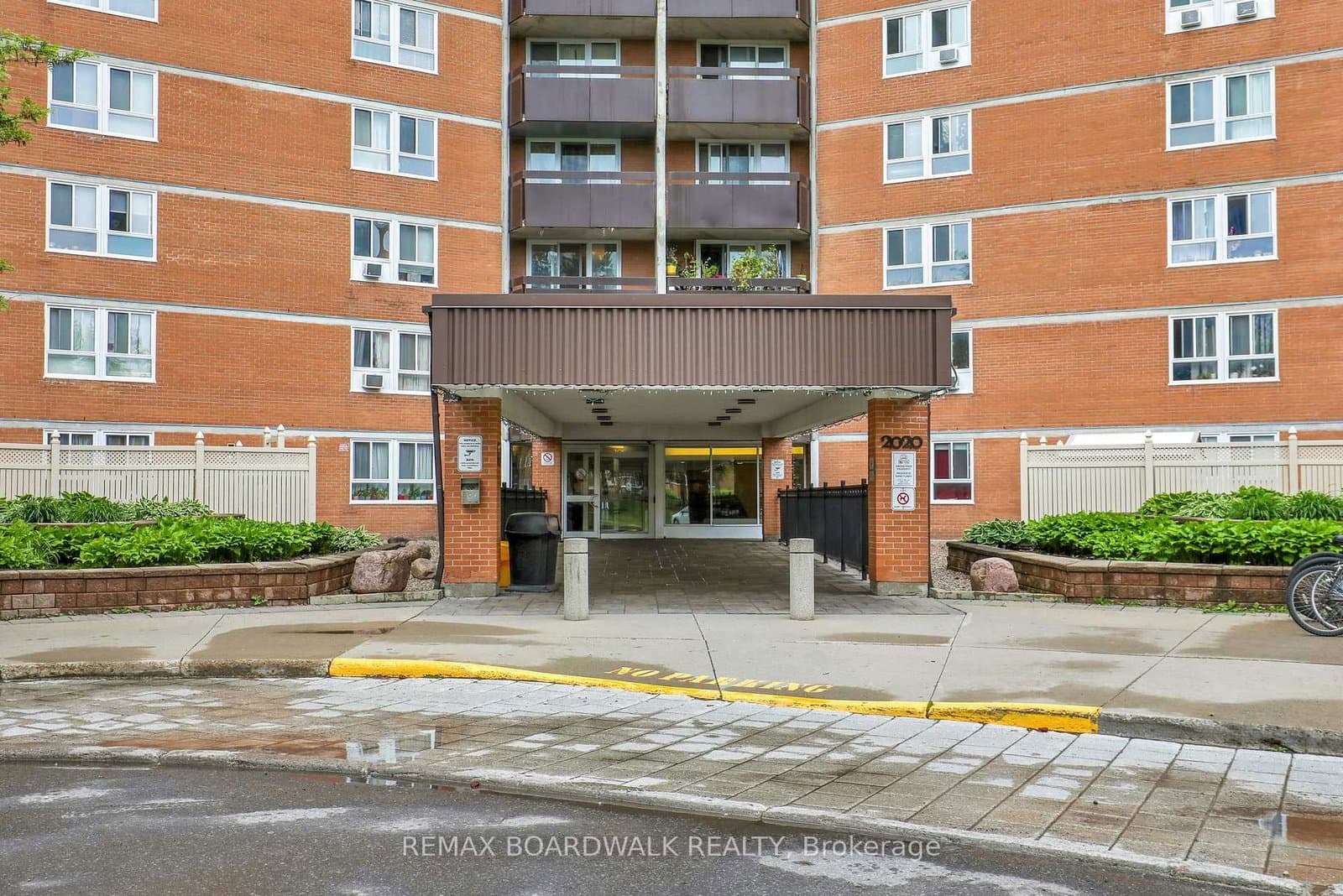115 - 2020 Jasmine Crescent, Ottawa, ON — photo 2