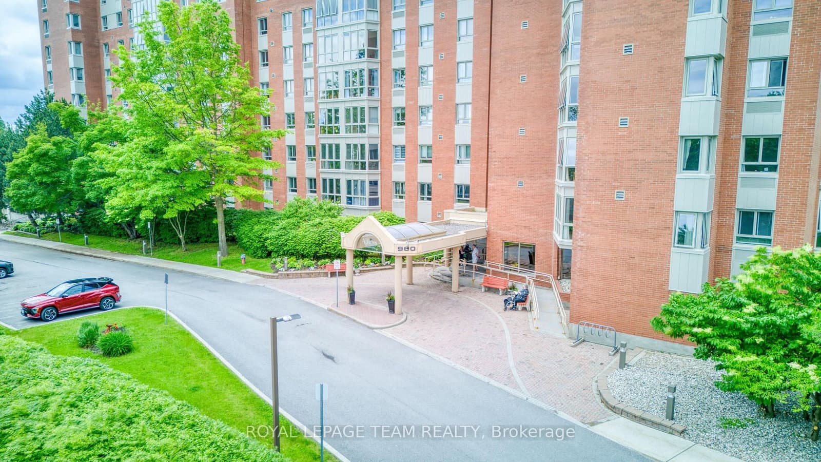 401 - 960 Teron Road, Ottawa, ON — photo 2