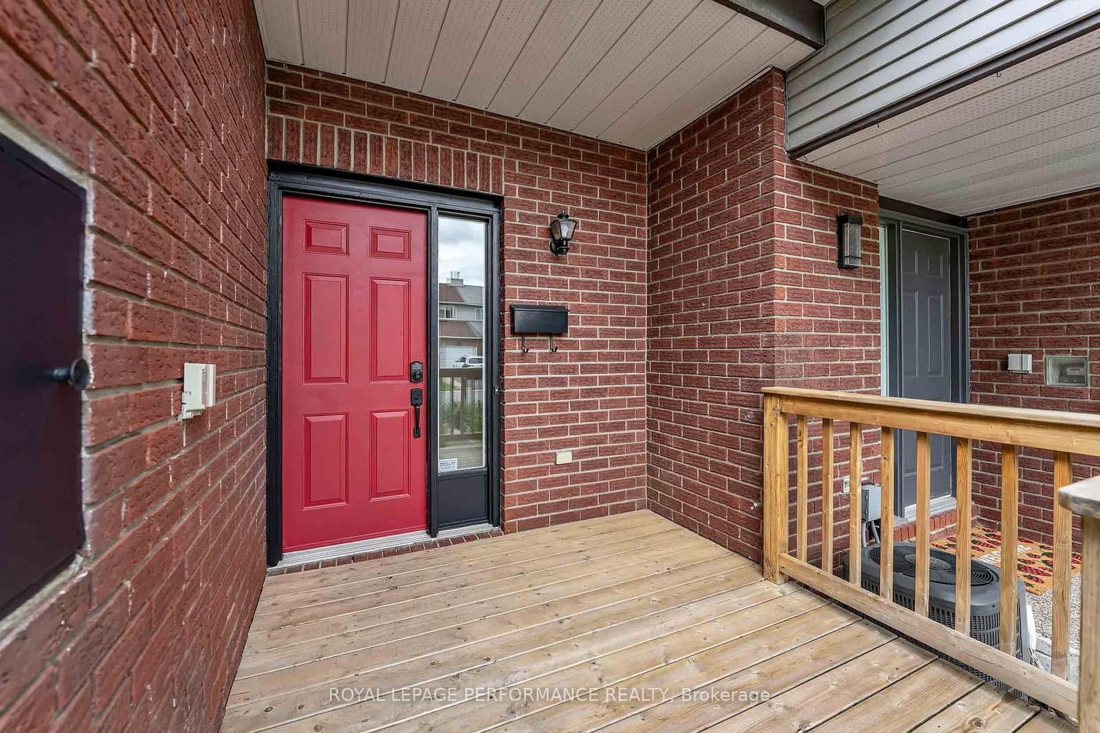 26 Armadale Crescent, Ottawa, ON — photo 2