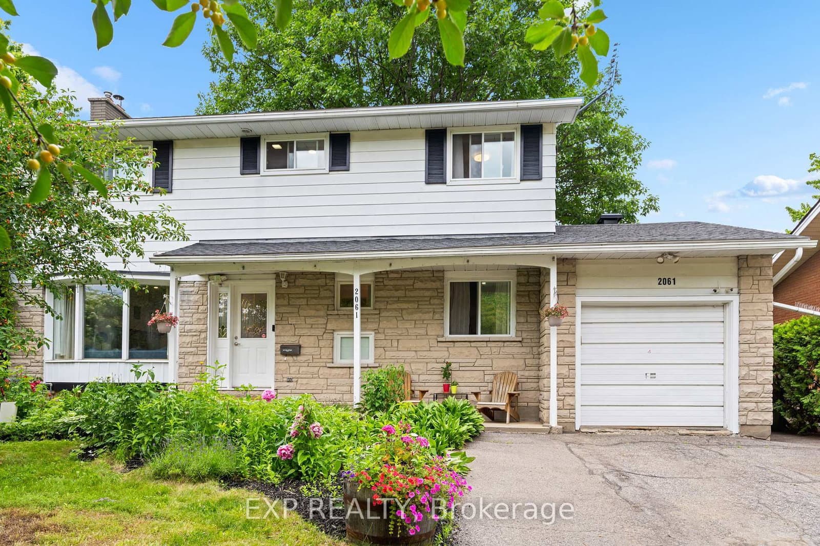 2061 Balharrie Avenue, Ottawa, ON — photo 2