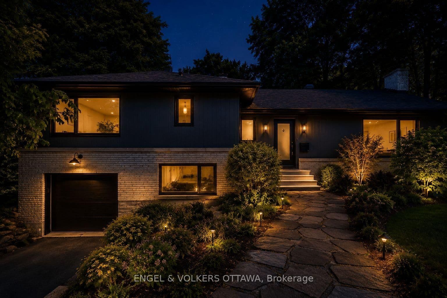 1 Amberly Place, Ottawa, ON — photo 2