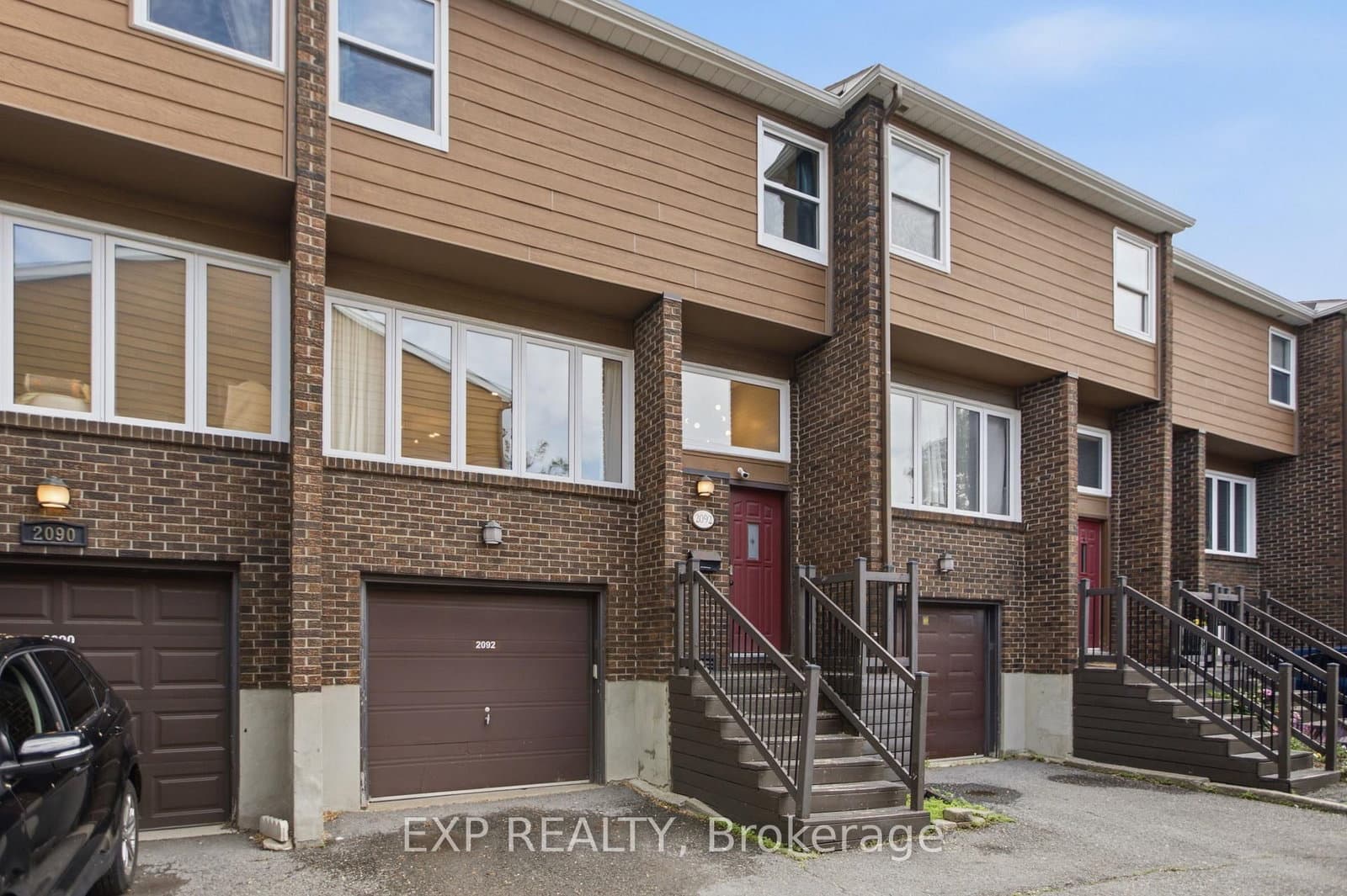 2092 Eric Crescent, Ottawa, ON — photo 2