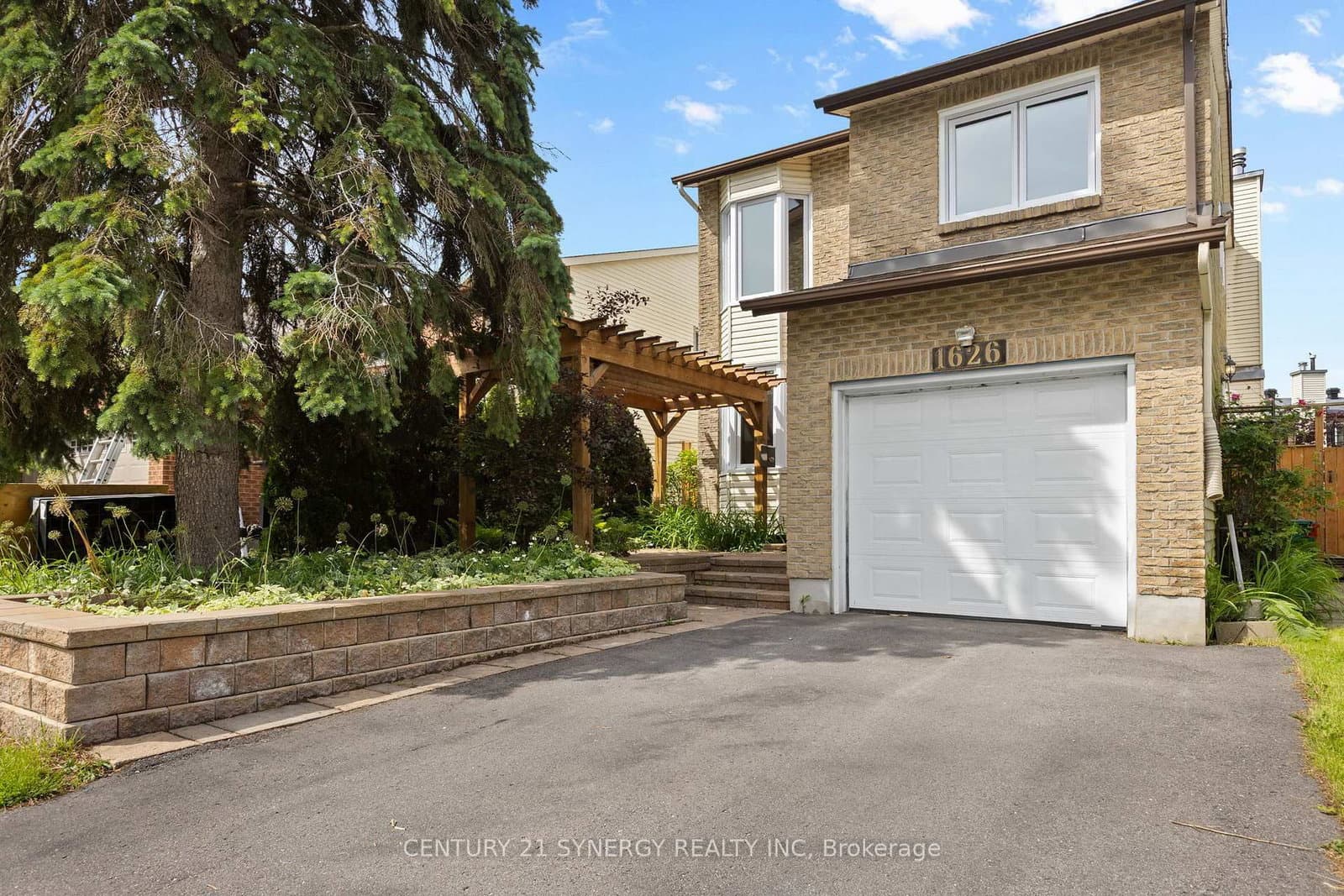 1626 Prestwick Drive, Orleans, ON — photo 2