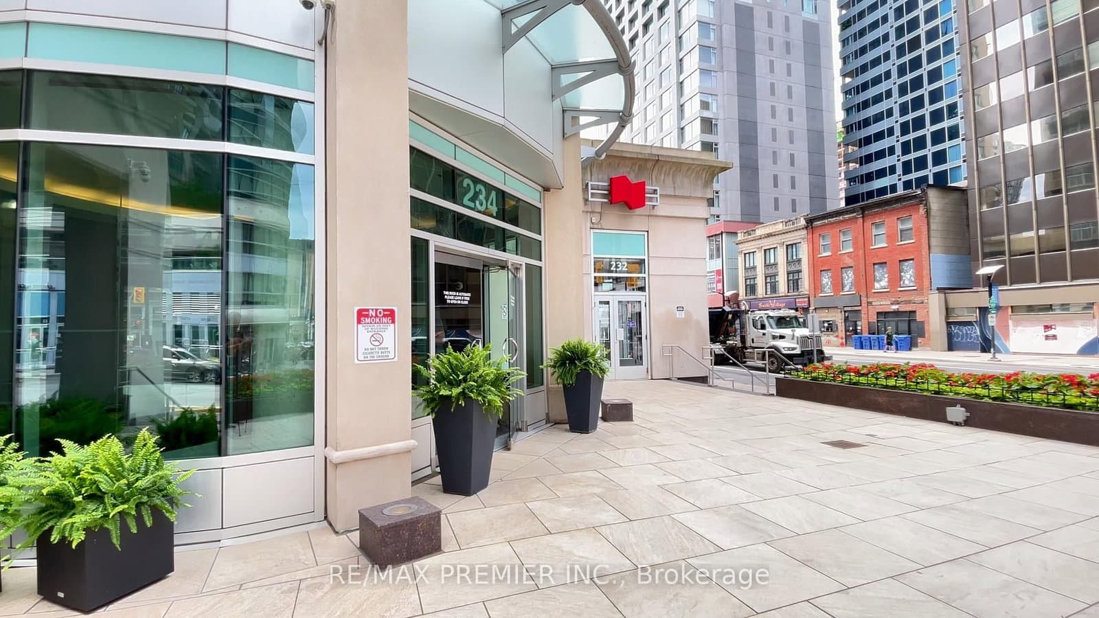 1903 - 234 Rideau Street, Ottawa, ON — photo 3