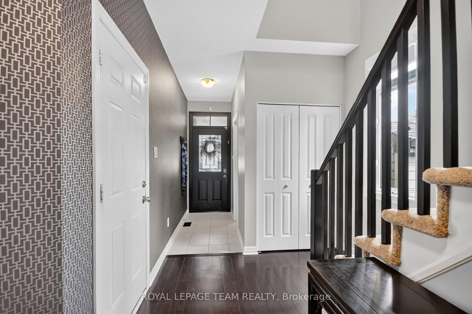111 Hawkeswood Drive, Ottawa, ON — photo 3