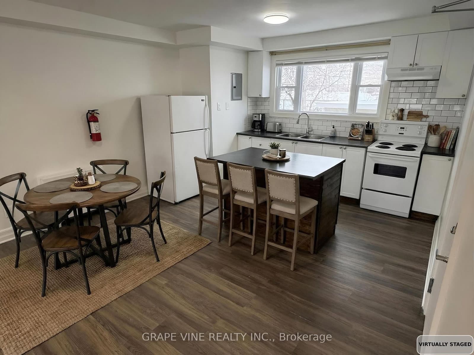 824 Kirkwood Avenue, Ottawa, ON — photo 3