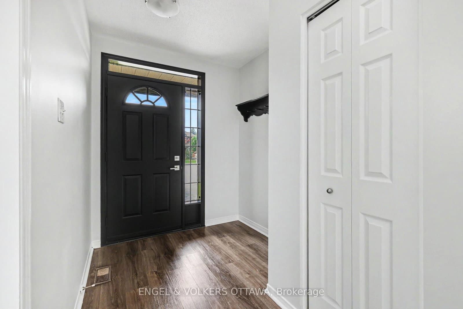11 GLENROSE Court, Ottawa, ON — photo 3