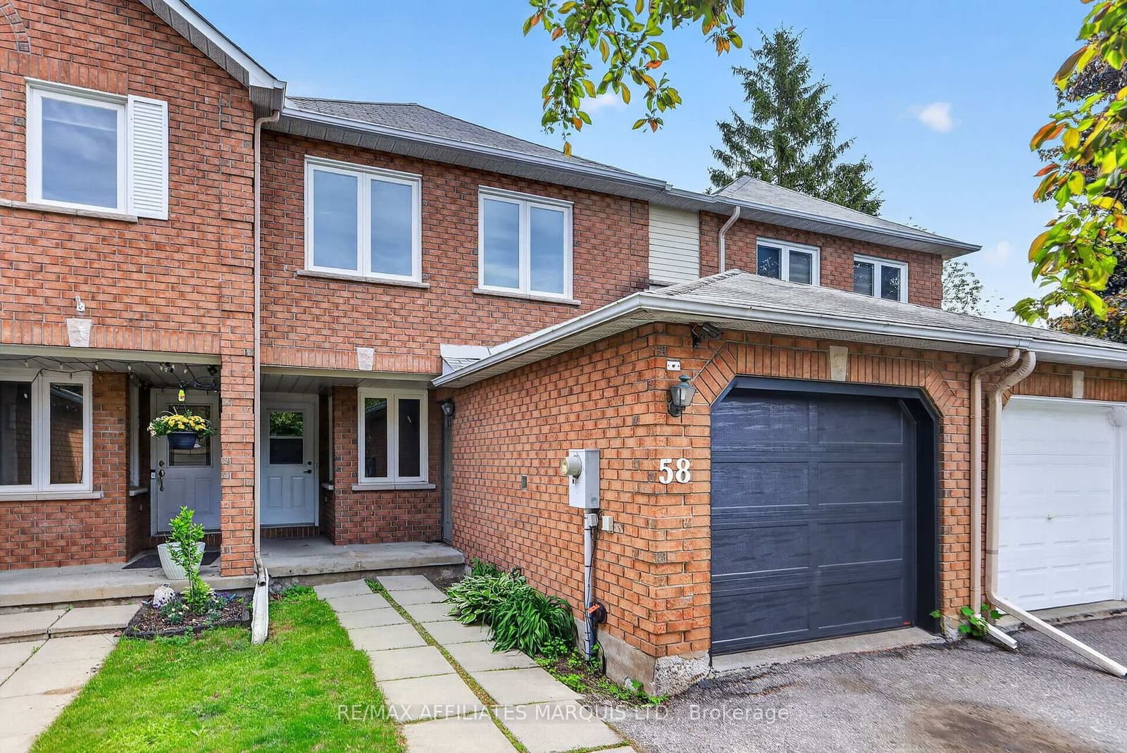 58 Robarts Crescent, Ottawa, ON — photo 2