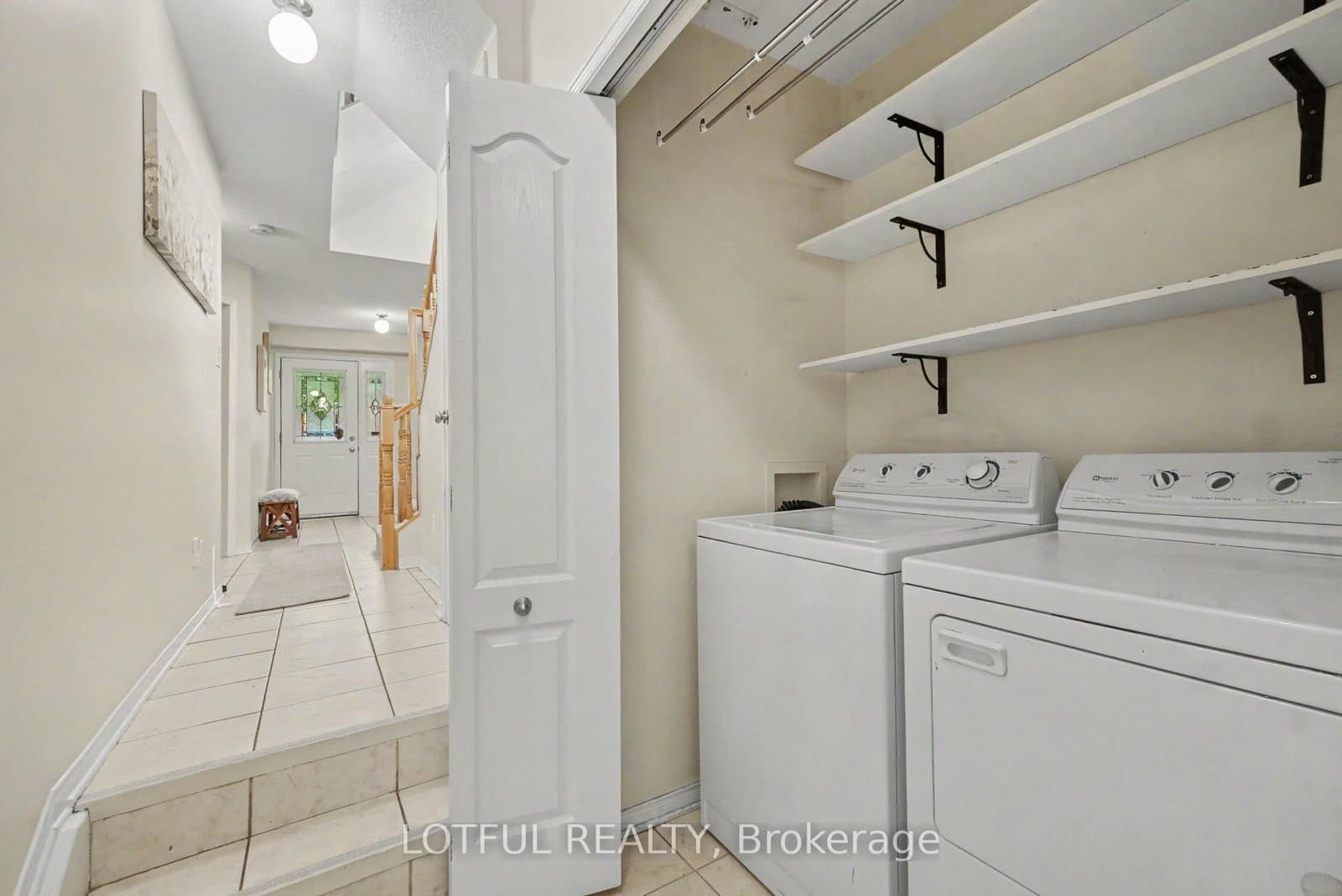 68 Metropole Private, Ottawa, ON — photo 3