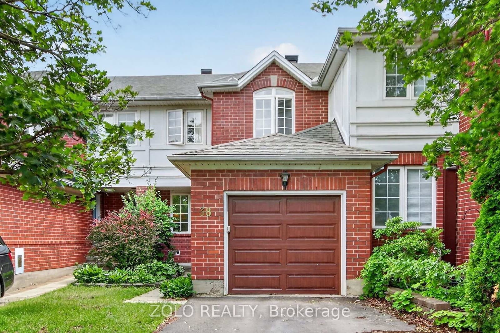 38 Central Park Drive, Ottawa, ON — photo 3