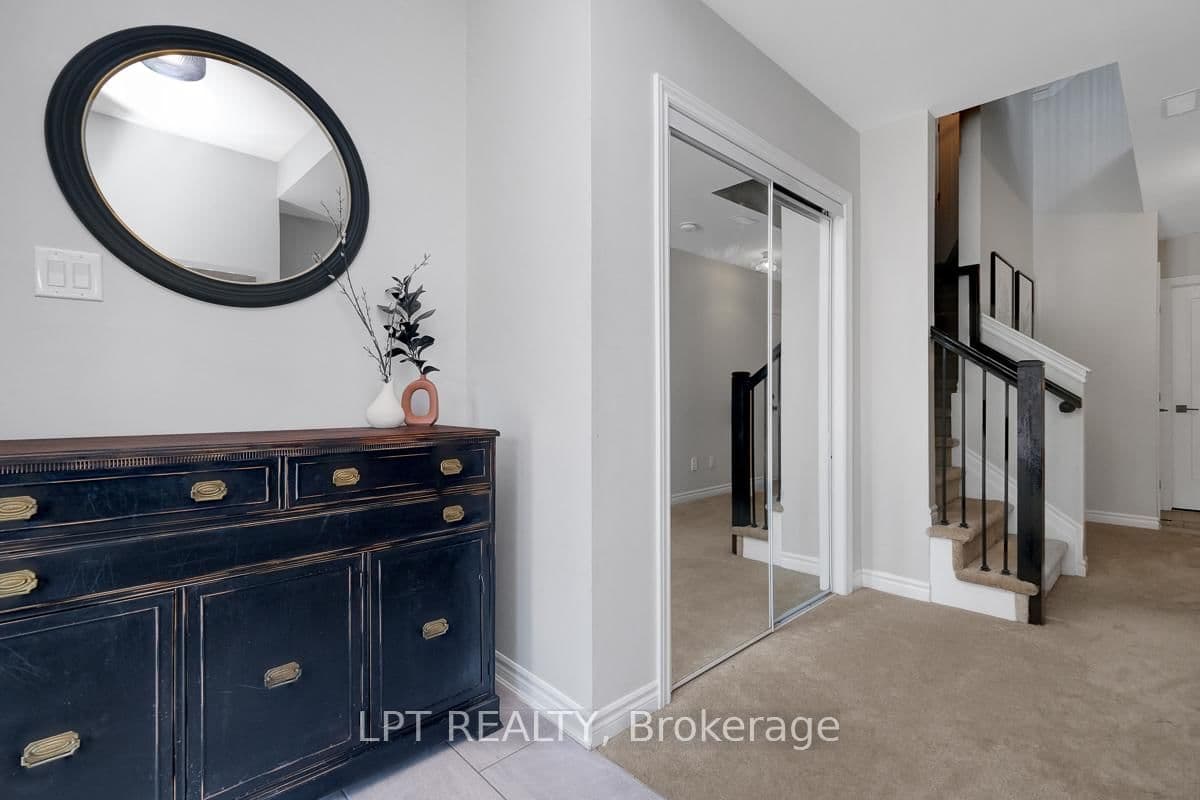 815 Kiniw Private, Ottawa, ON — photo 2