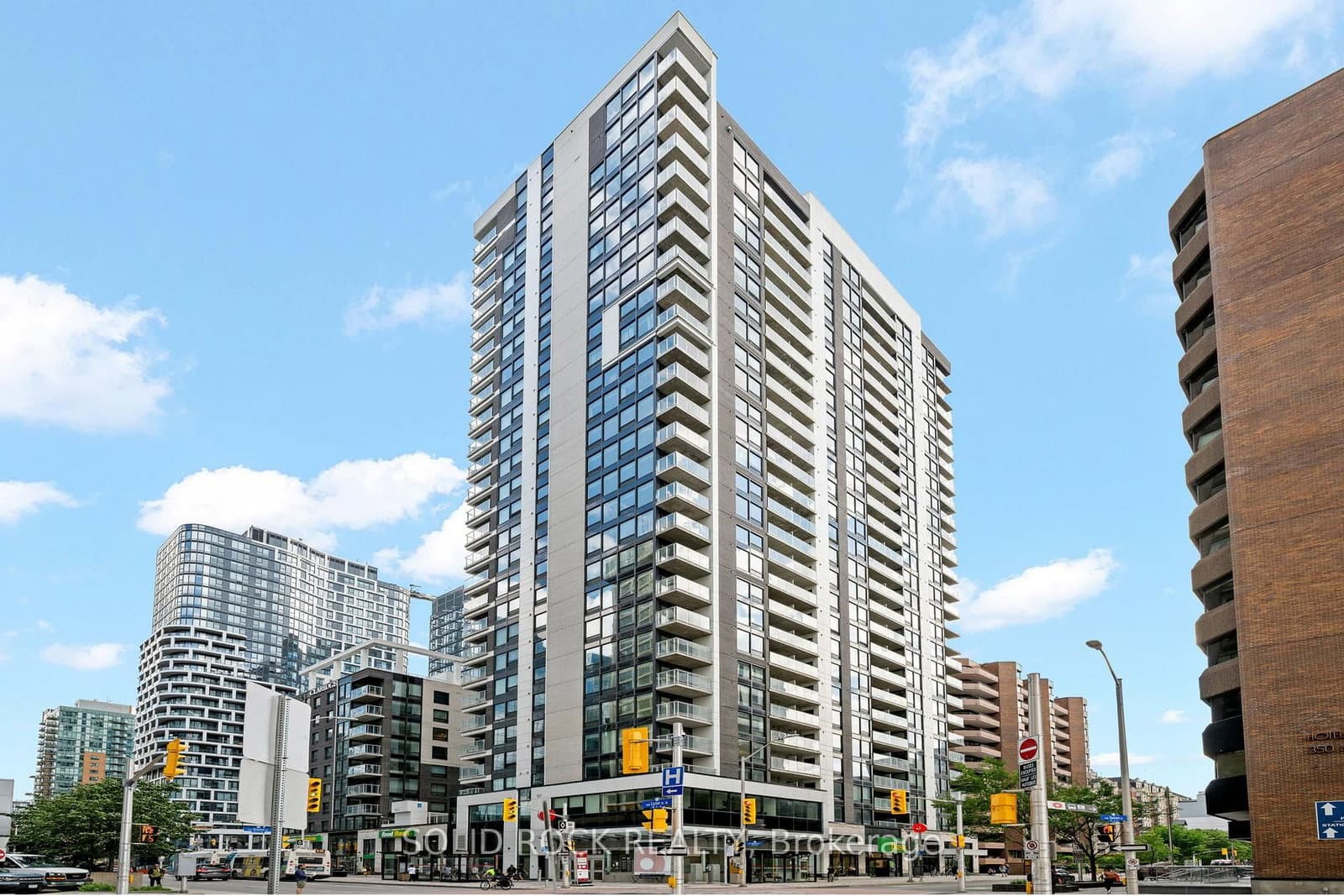 1707 - 340 Queen Street, Ottawa, ON