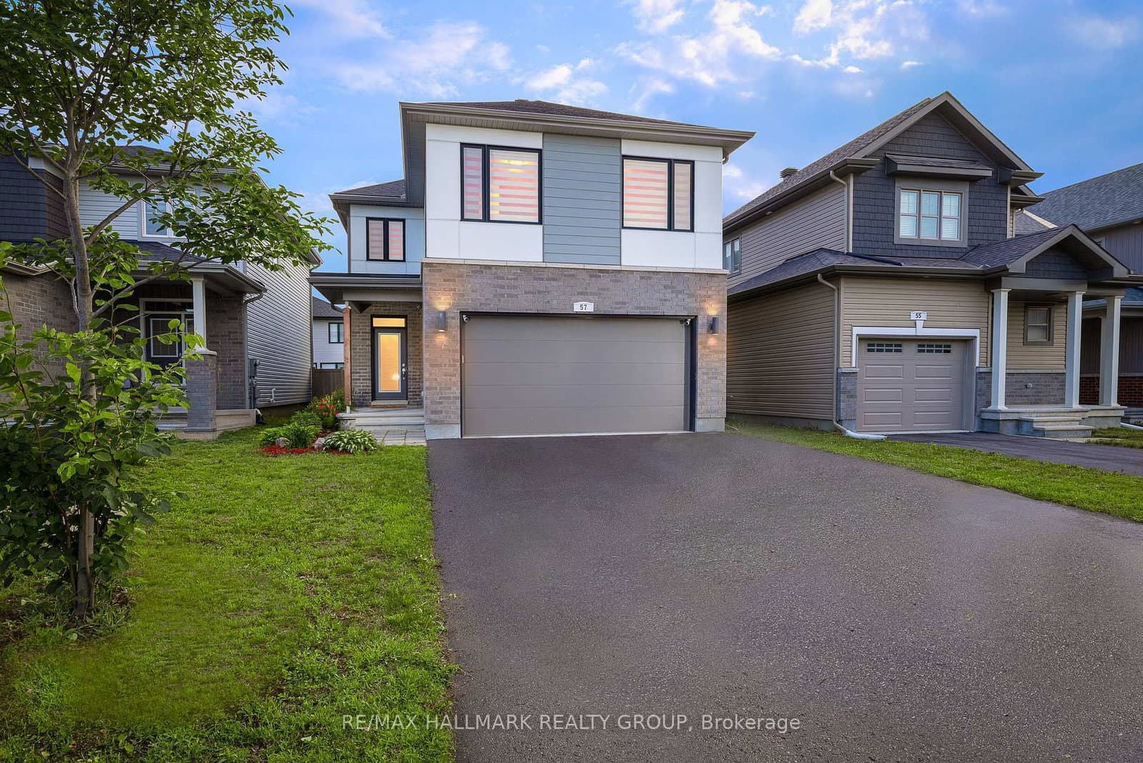 57 Zaatiik Grove, Ottawa, ON