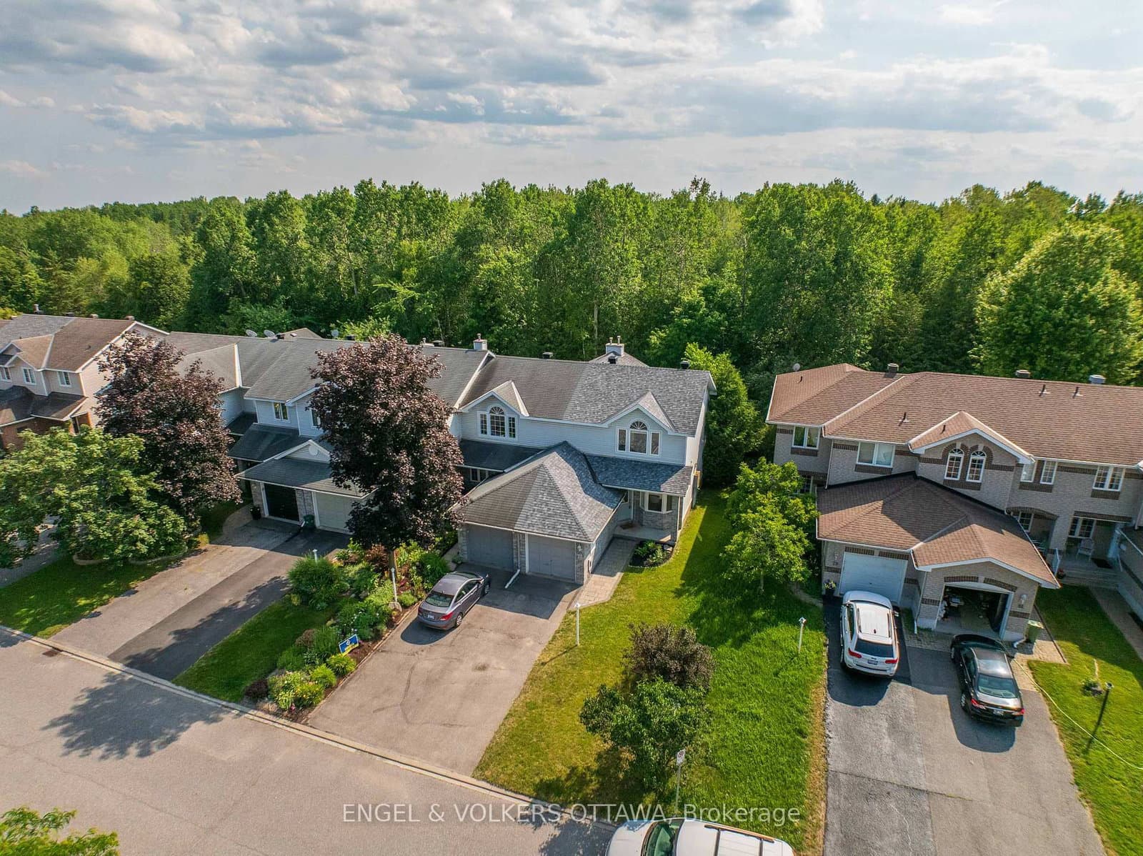 77 Whalings Circle, Stittsville, ON — photo 2
