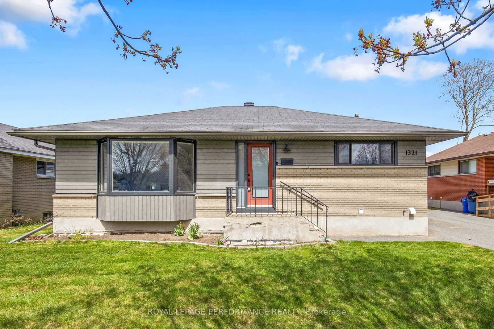 1321 Rustic Drive, Ottawa, ON