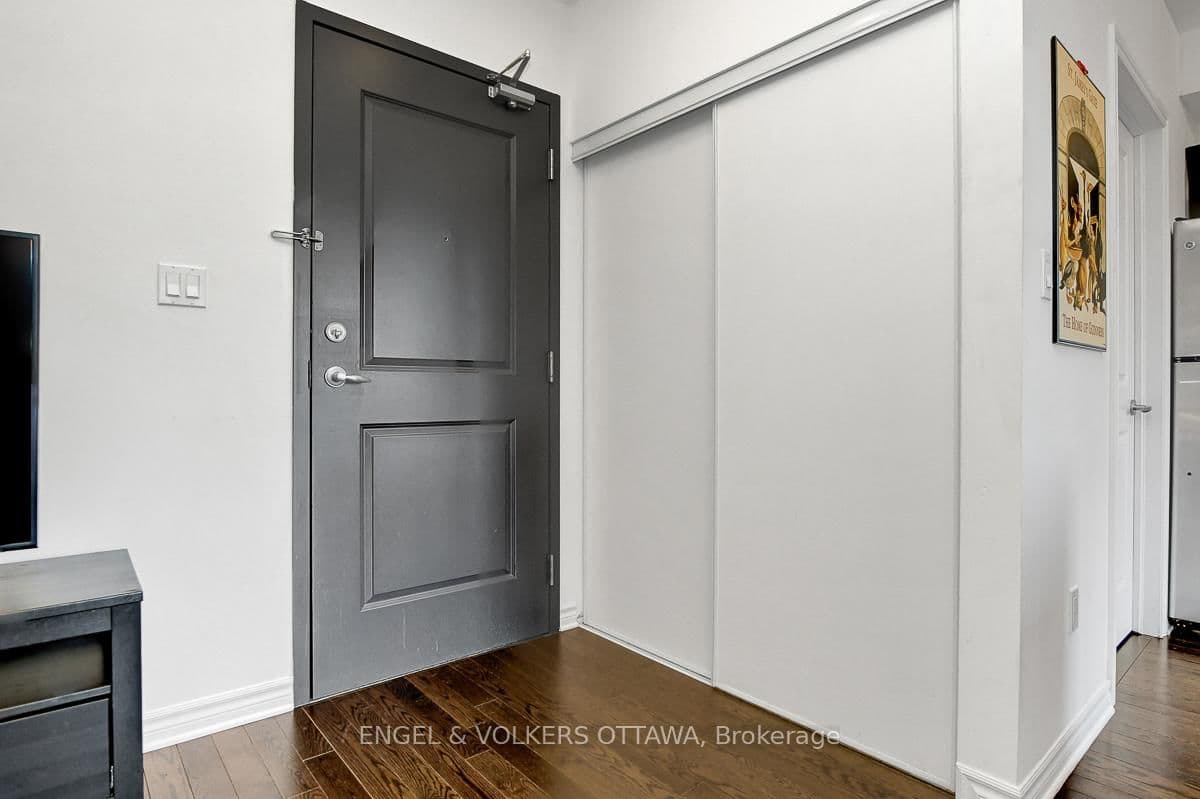 428 - 429 Kent Street, Ottawa, ON — photo 2