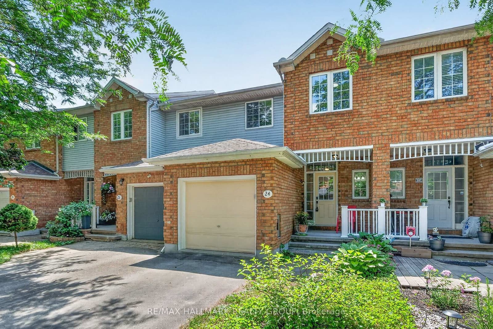 24 Gray Crescent, Ottawa, ON — photo 2