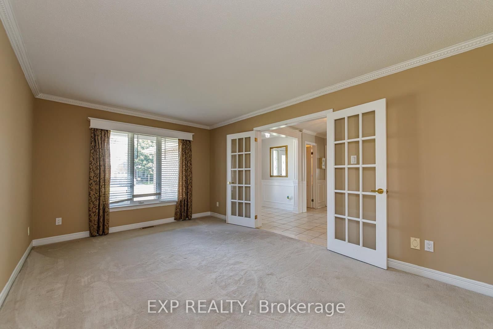 40 Newborough Crescent, Ottawa, ON — photo 3