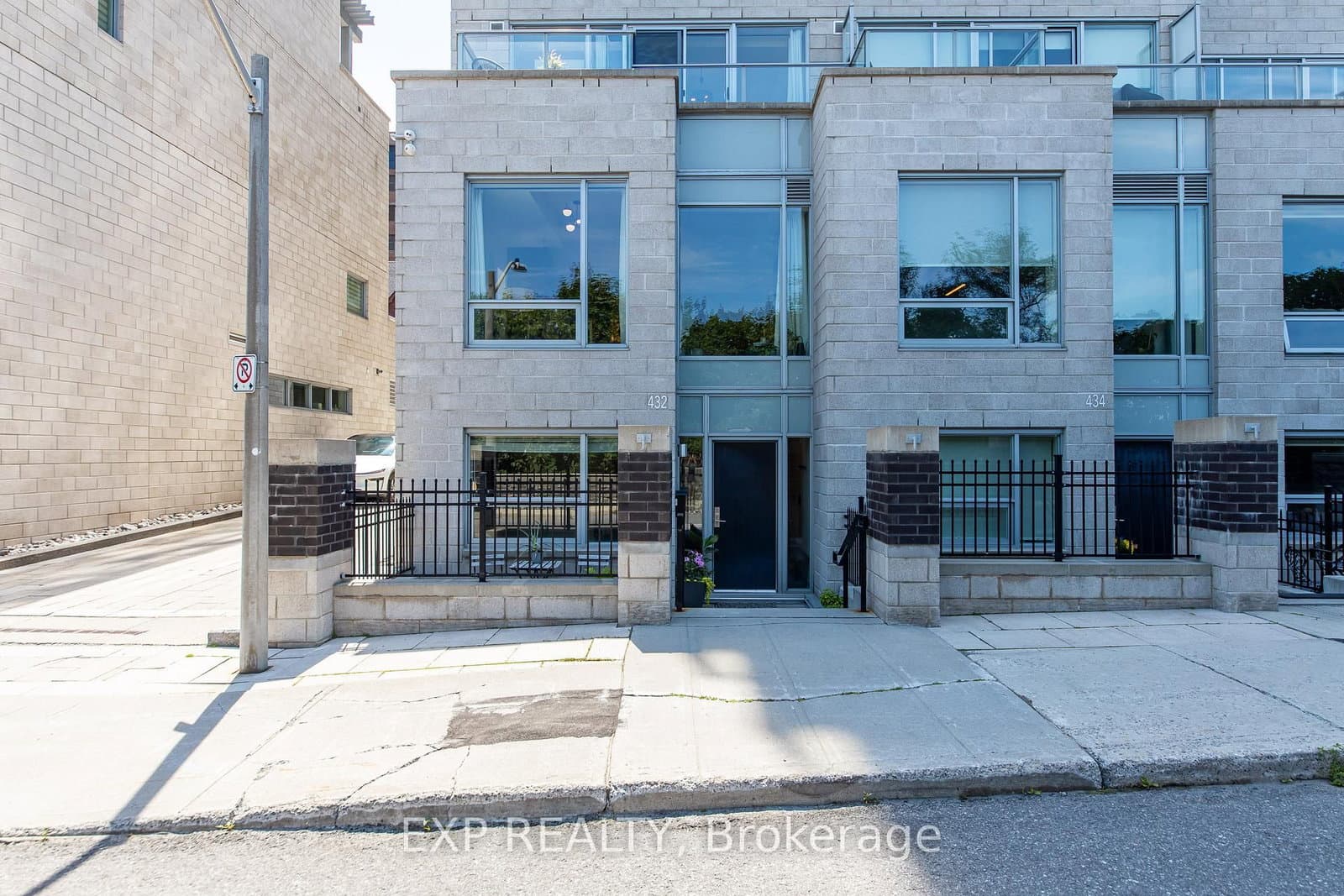 432 Sparks Street, Ottawa, ON