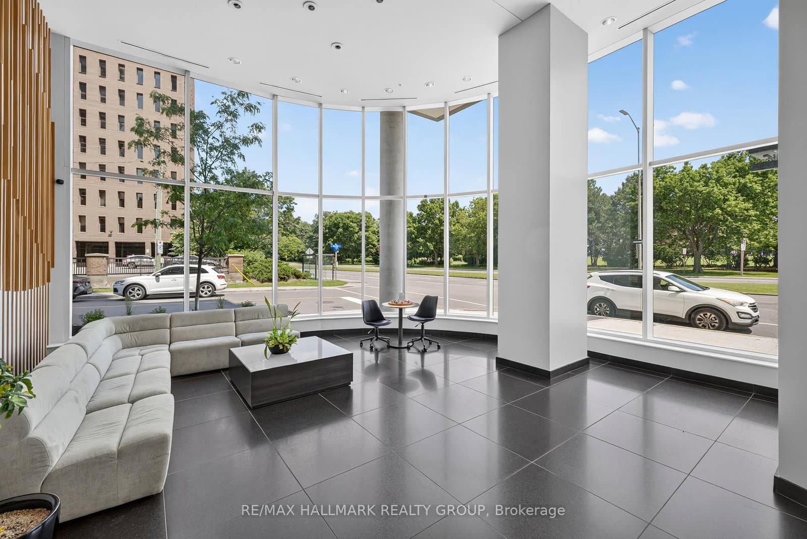 2404 - 805 Carling Avenue, Ottawa, ON — photo 3