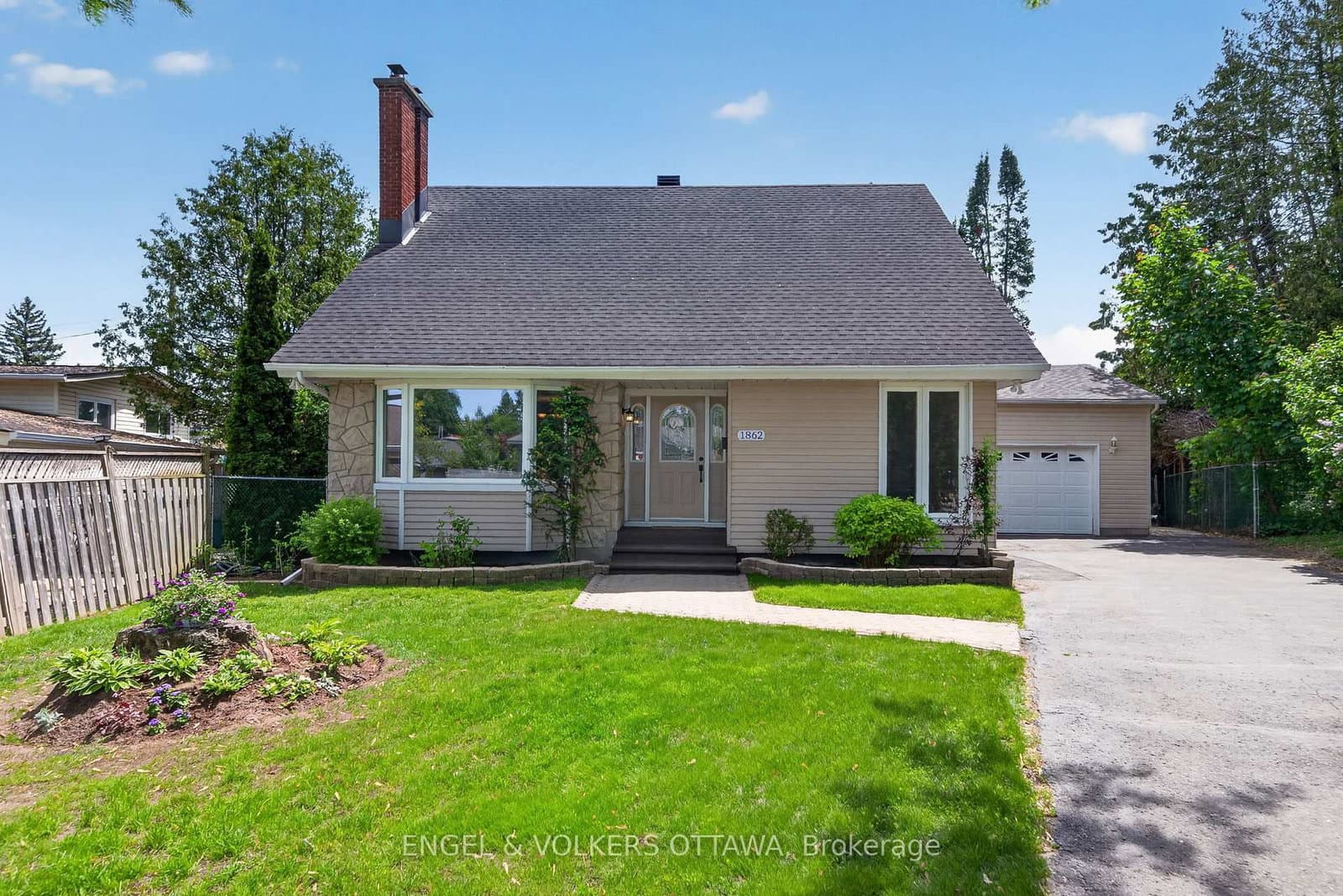 1862 Sharel Drive, Ottawa, ON