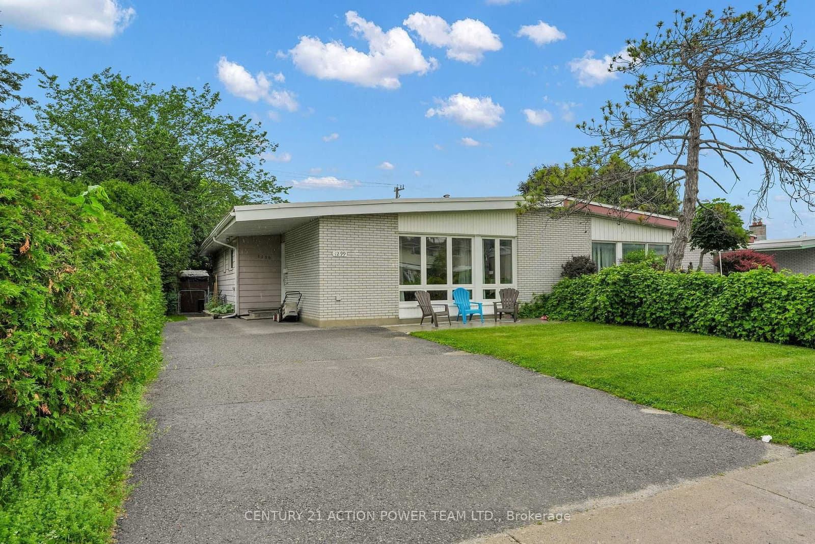 1299 Meadowlands Drive, Ottawa, ON