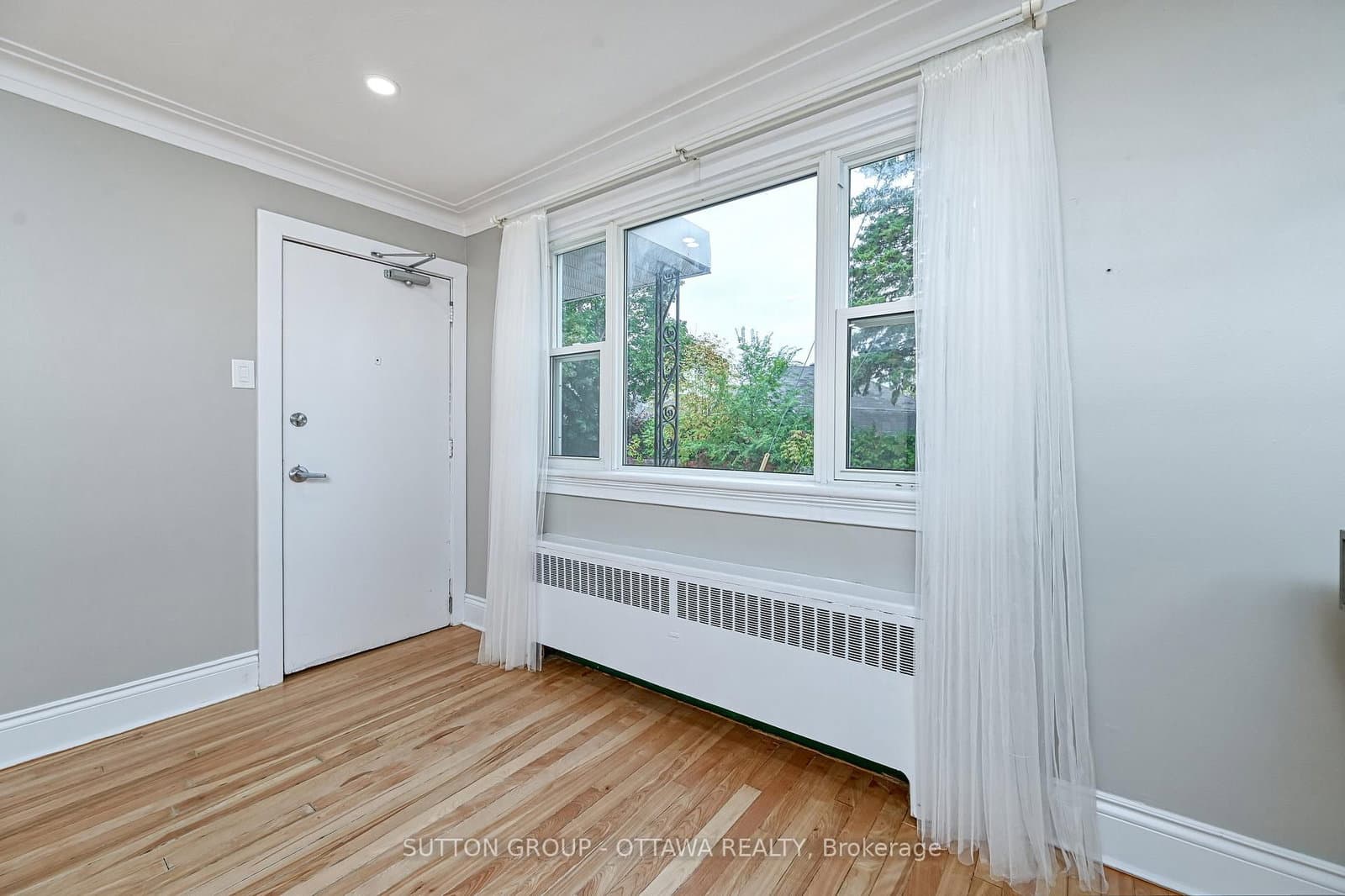 154-156 Dagmar Avenue, Ottawa, ON — photo 3