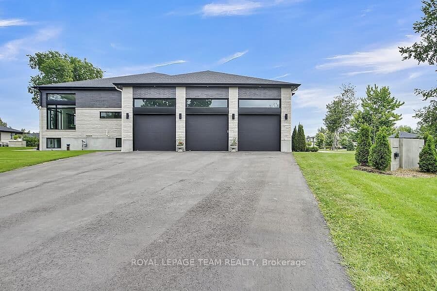 6865 Pebble Trail Way, Ottawa, ON — photo 2