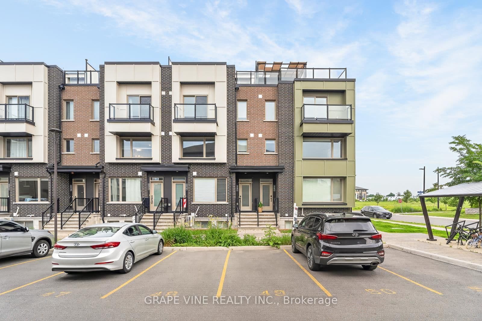216 - 581 Takamose Private, Ottawa, ON