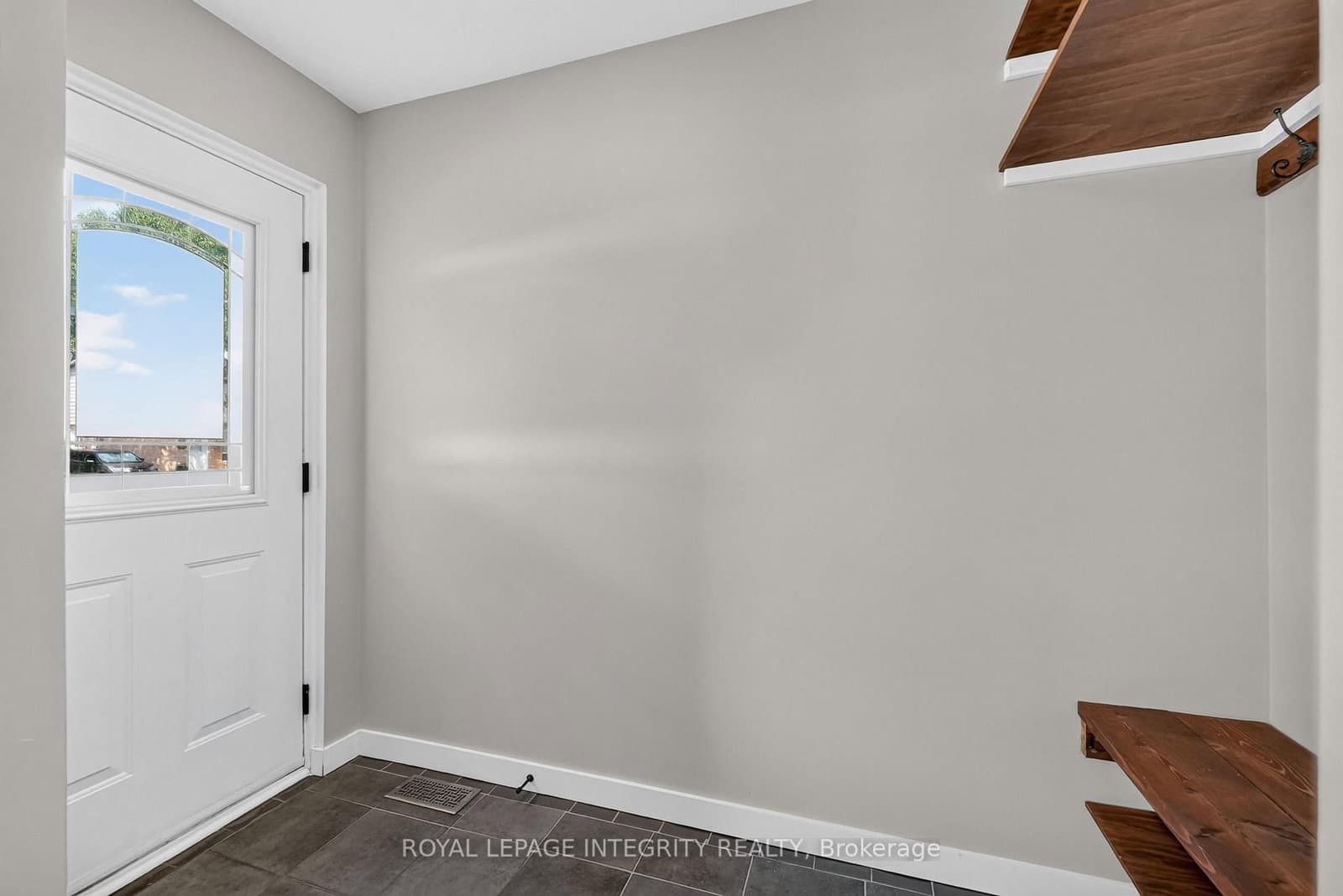 127 Morton Drive, Ottawa, ON — photo 2