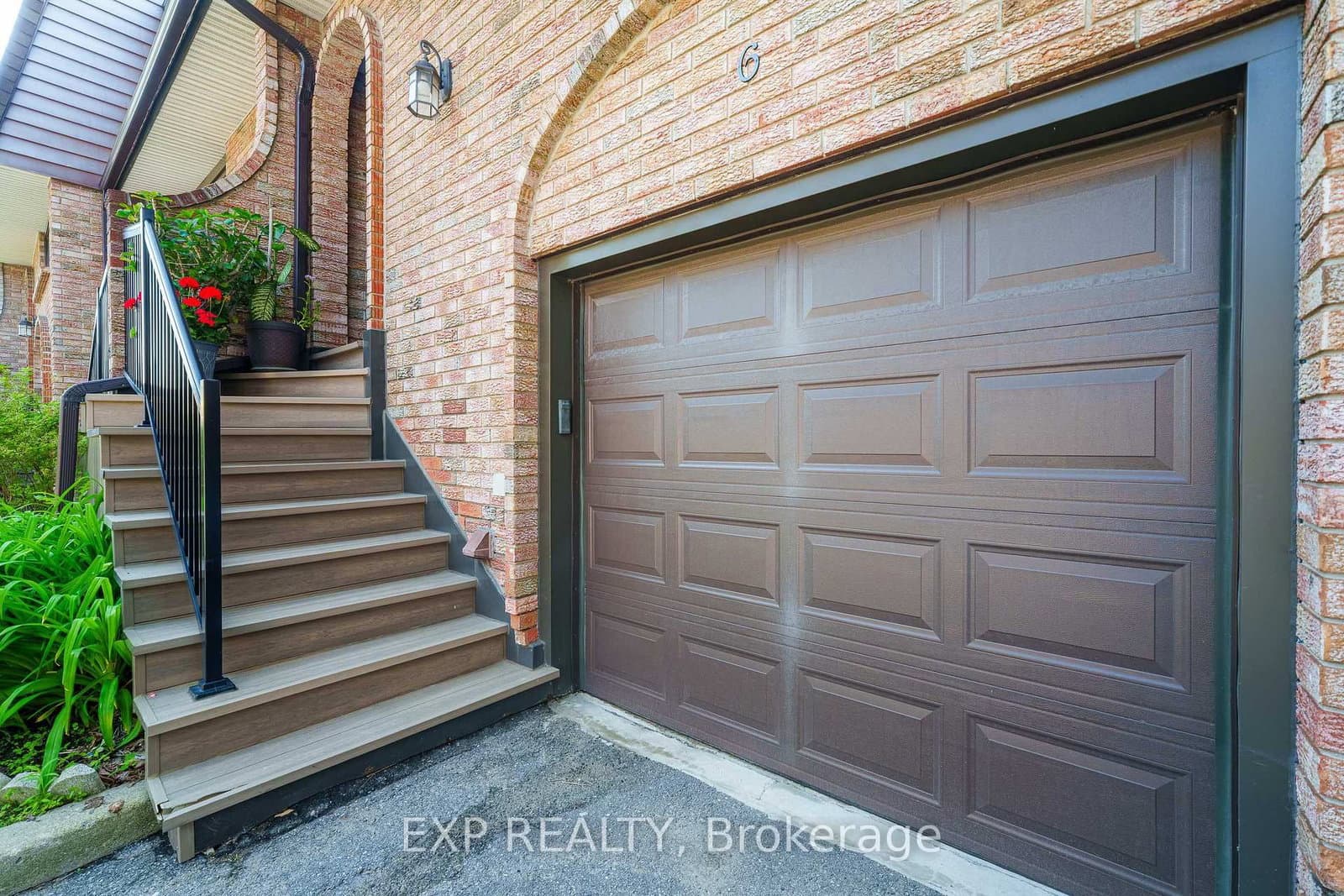 6 - 2 Bertona Street, Ottawa, ON — photo 3