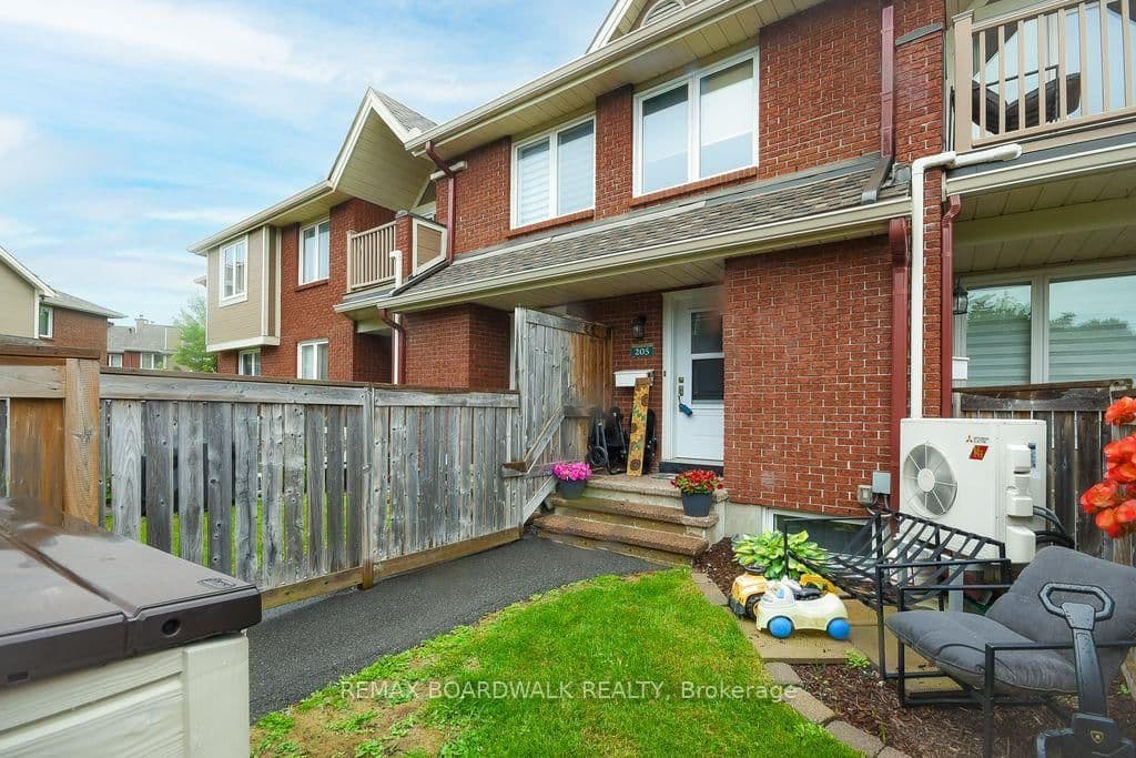 205 - 1760 Cabaret Lane, Orleans, ON