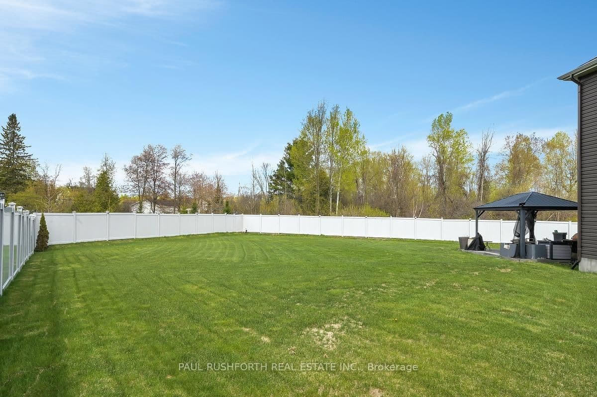 35 Sopwith Private, Carp, ON — photo 2