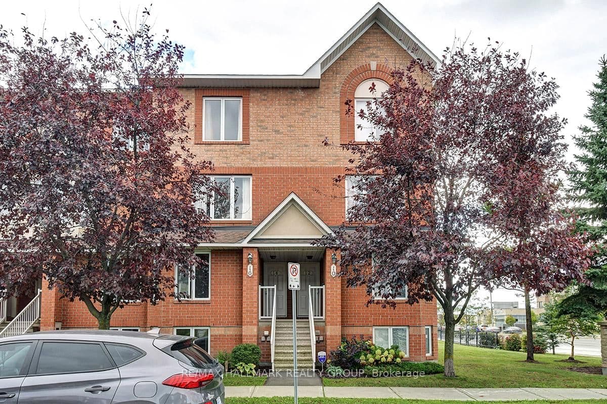 16 Lakepointe Drive, Orleans, ON