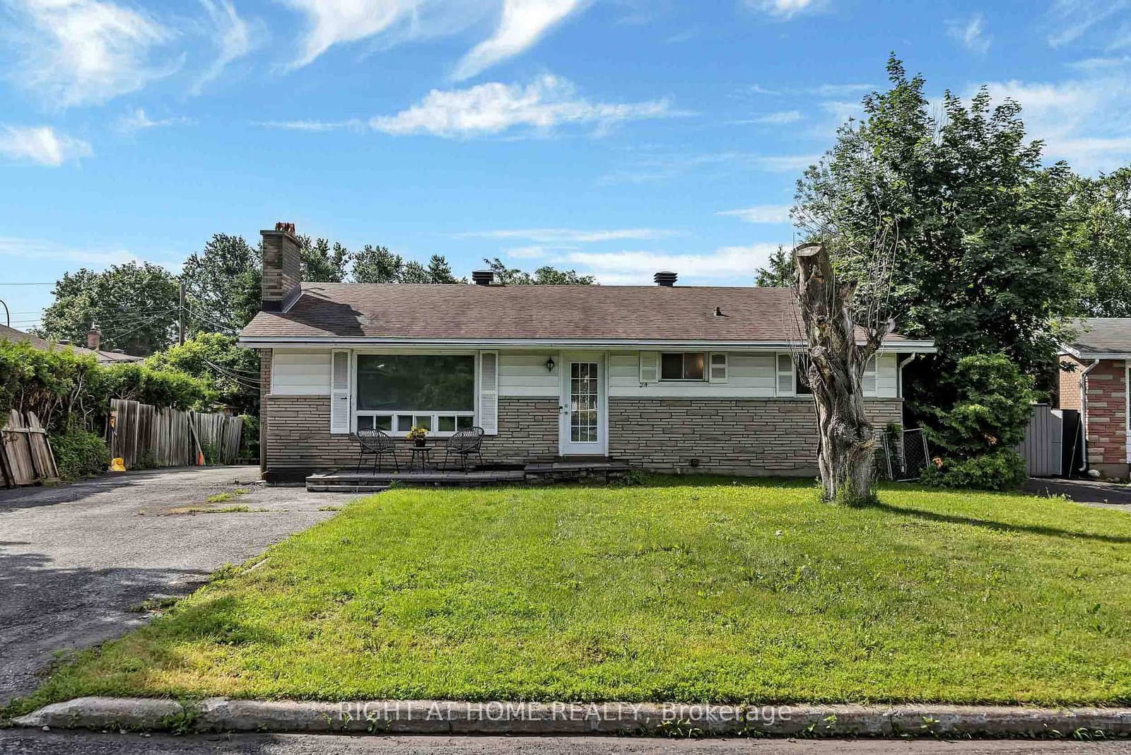 24 Largo Crescent, Ottawa, ON — photo 3