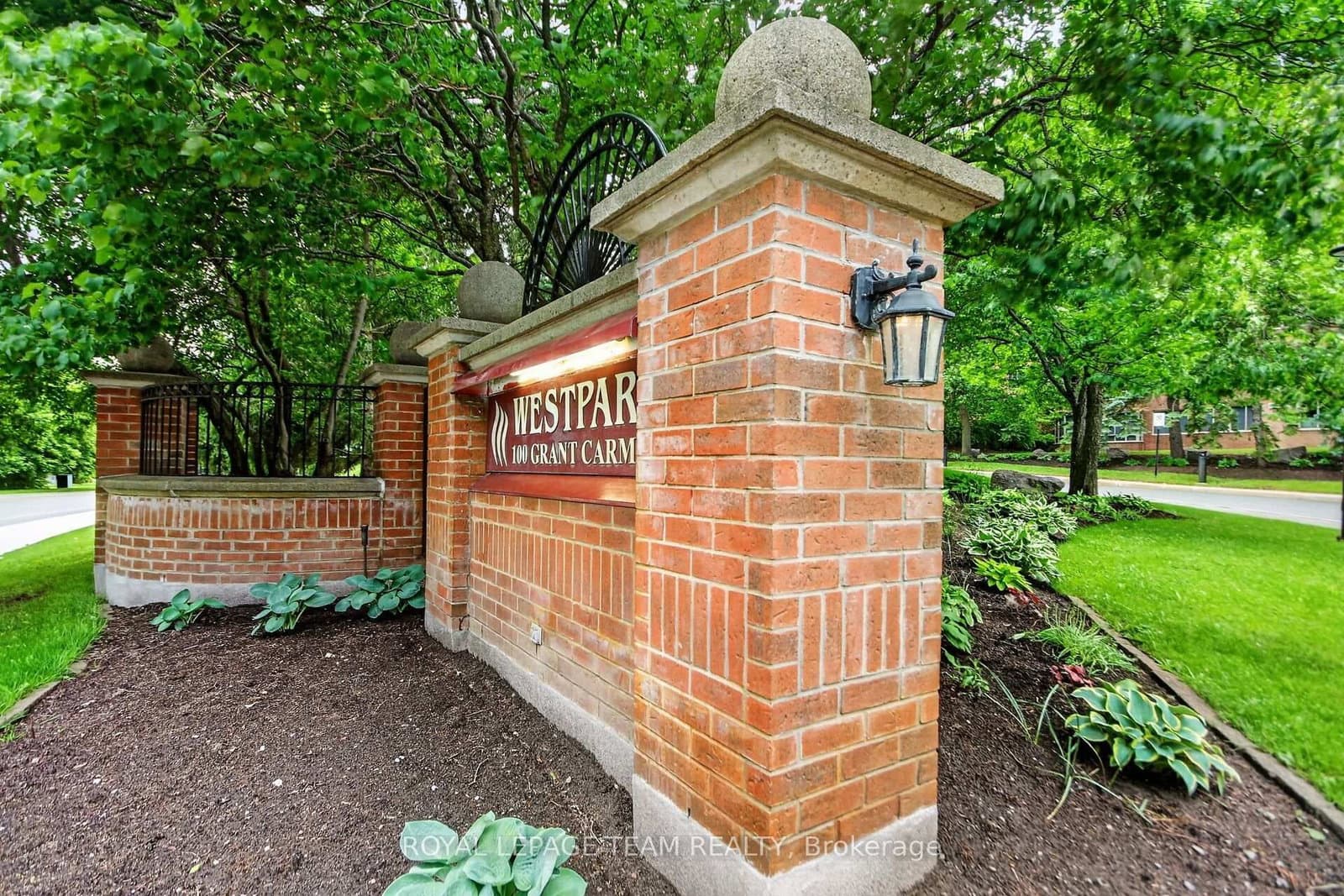 201 - 100 Grant Carman Drive, Ottawa, ON — photo 2