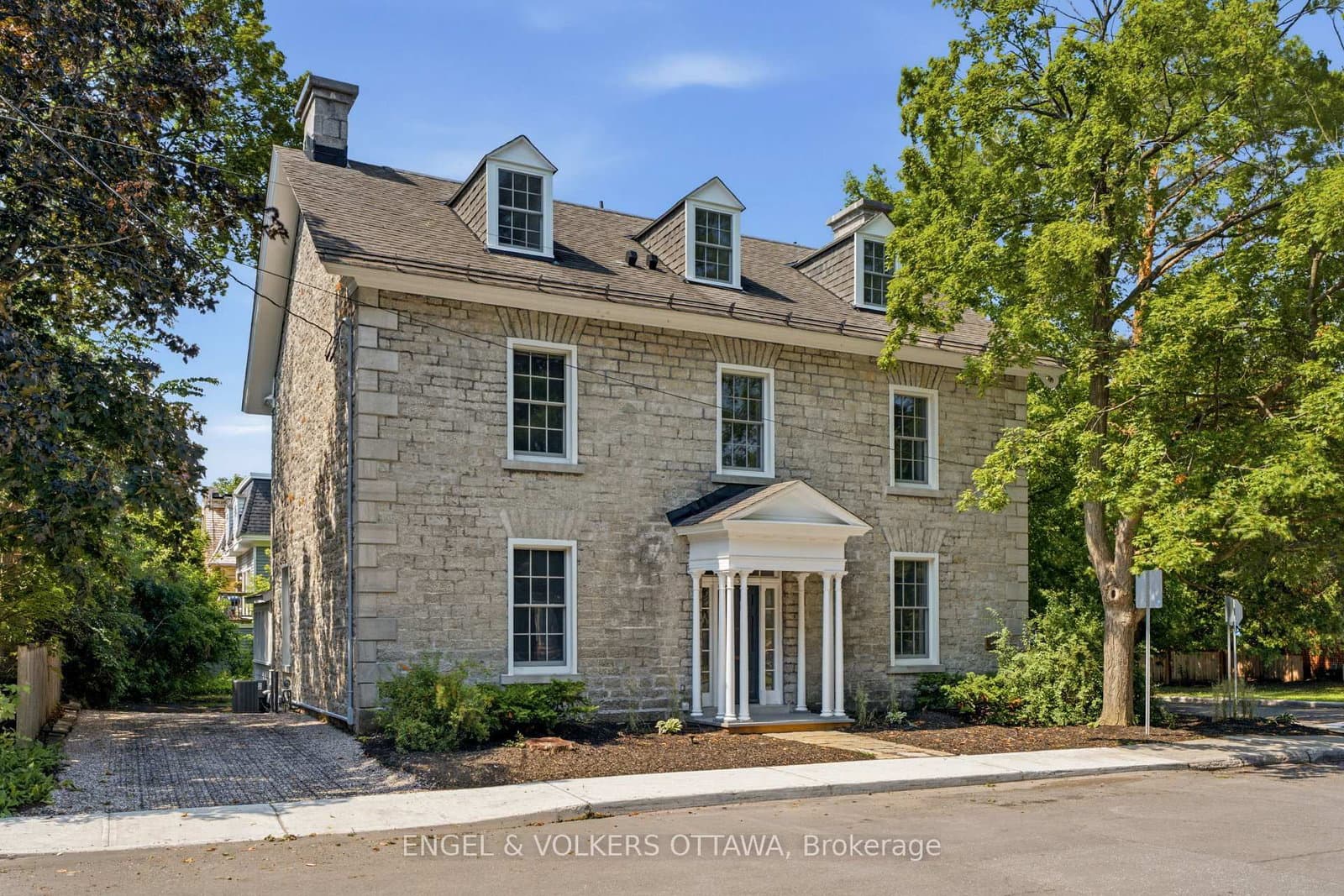 35 MacKay Street, Ottawa, ON — photo 2