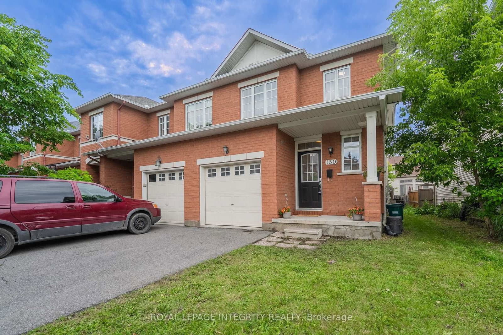 160 DEERCROFT Avenue, Ottawa, ON — photo 2
