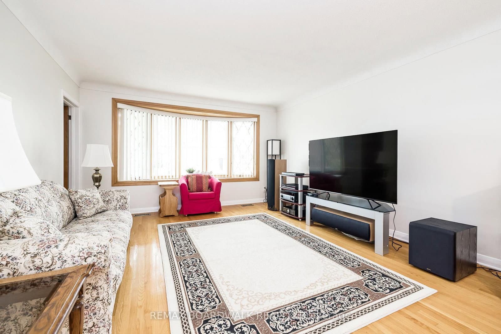 477 Edgeworth Avenue, Ottawa, ON — photo 2