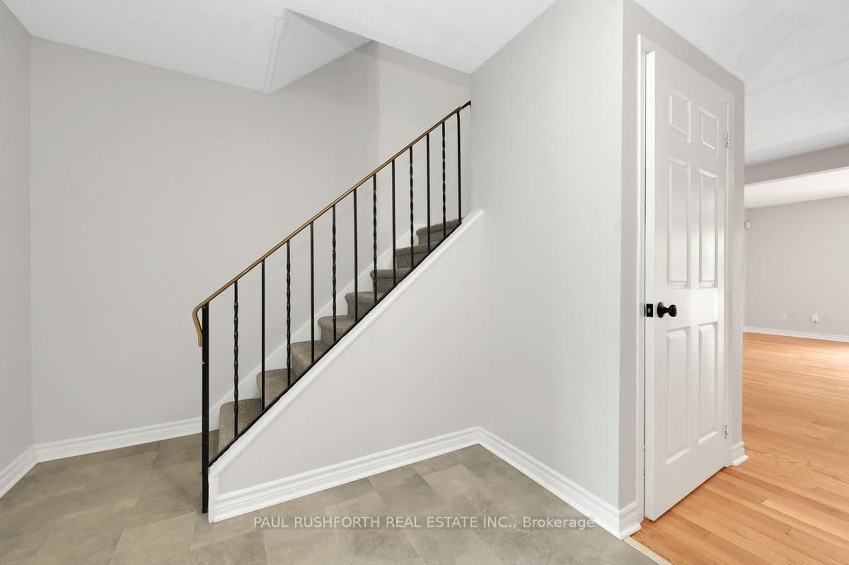 24 Baneberry Crescent, Ottawa, ON — photo 3