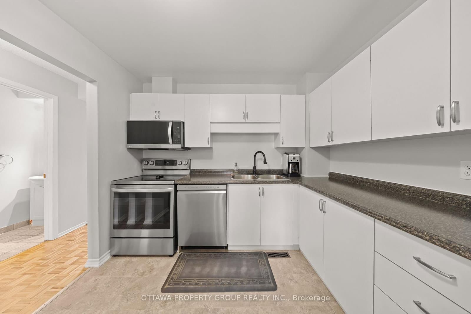 13 Bentbrook Crescent, Ottawa, ON — photo 2